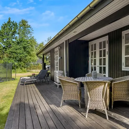 Feriehus Sunaj - From The Sea By Interhome Hals